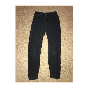 Black Skinny Jeans